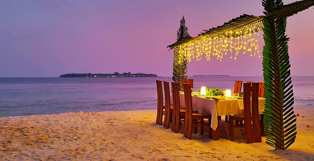 Amilla Beach Residences - The Amilla Estate - Dining by the beach